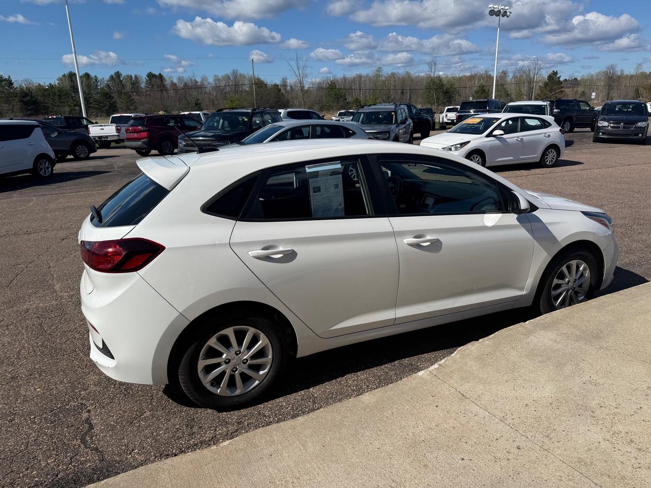 2019 Hyundai Accent Preferred (A6) 4dr Hatchback Photo