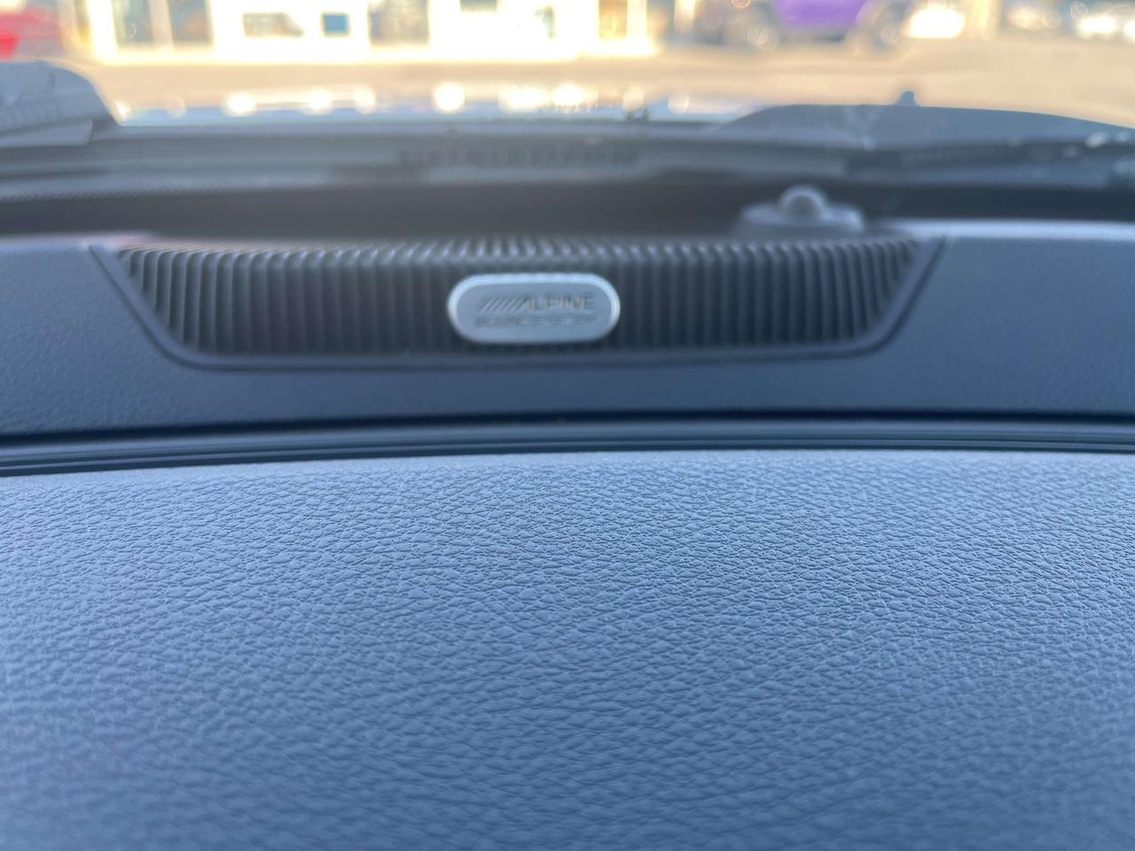2016 RAM 1500 SLT - Tow Pkg - Bluetooth Photo