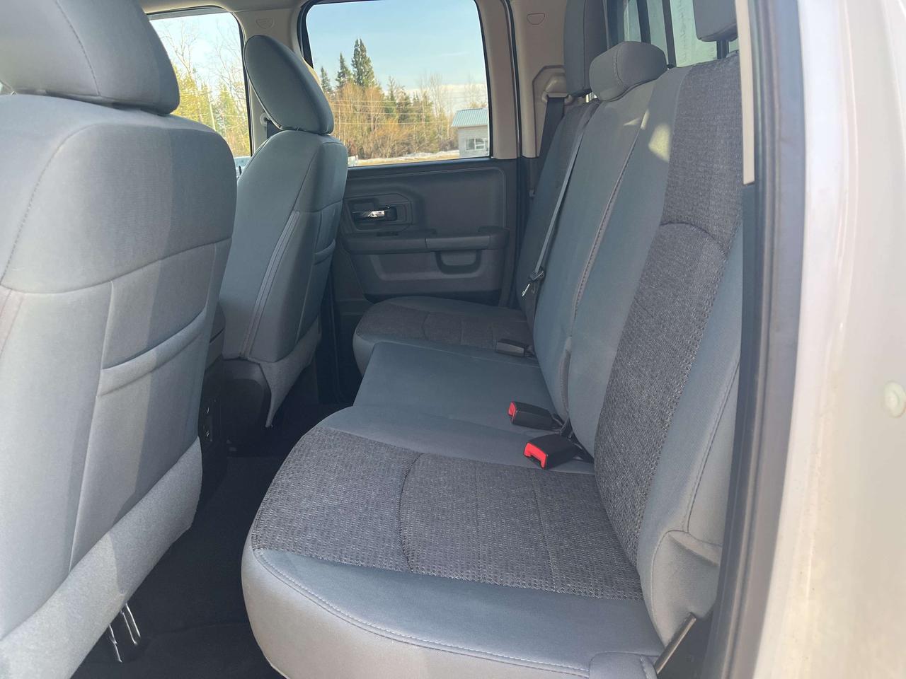 2016 RAM 1500 SLT - Tow Pkg - Bluetooth Photo