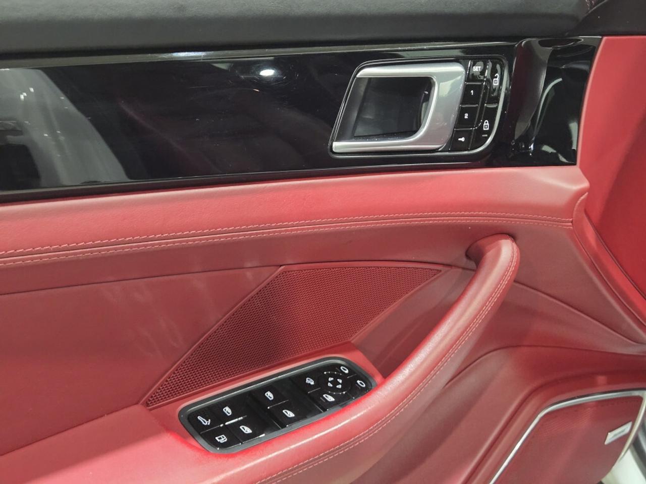 2019 Porsche Panamera 4 E-Hybrid AWD PREMIUM PLUS PKG RED INTERIOR NO AC Photo