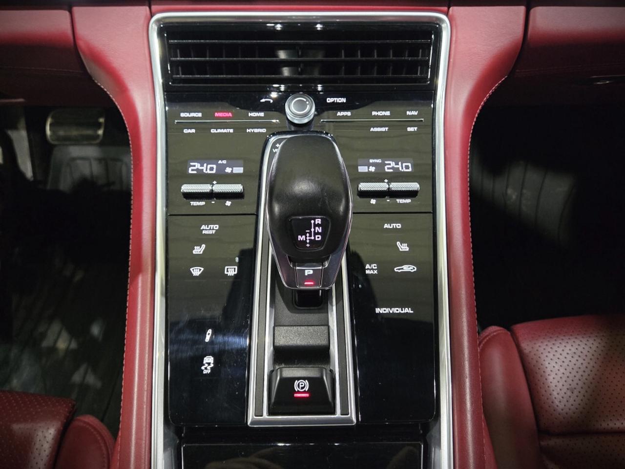 2019 Porsche Panamera 4 E-Hybrid AWD PREMIUM PLUS PKG RED INTERIOR NO AC Photo