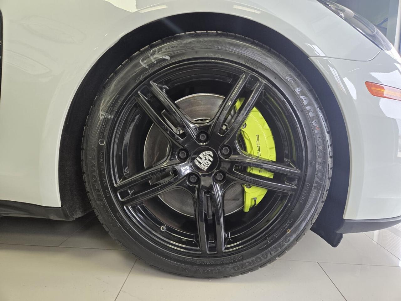 2019 Porsche Panamera 4 E-Hybrid AWD PREMIUM PLUS PKG RED INTERIOR NO AC Photo