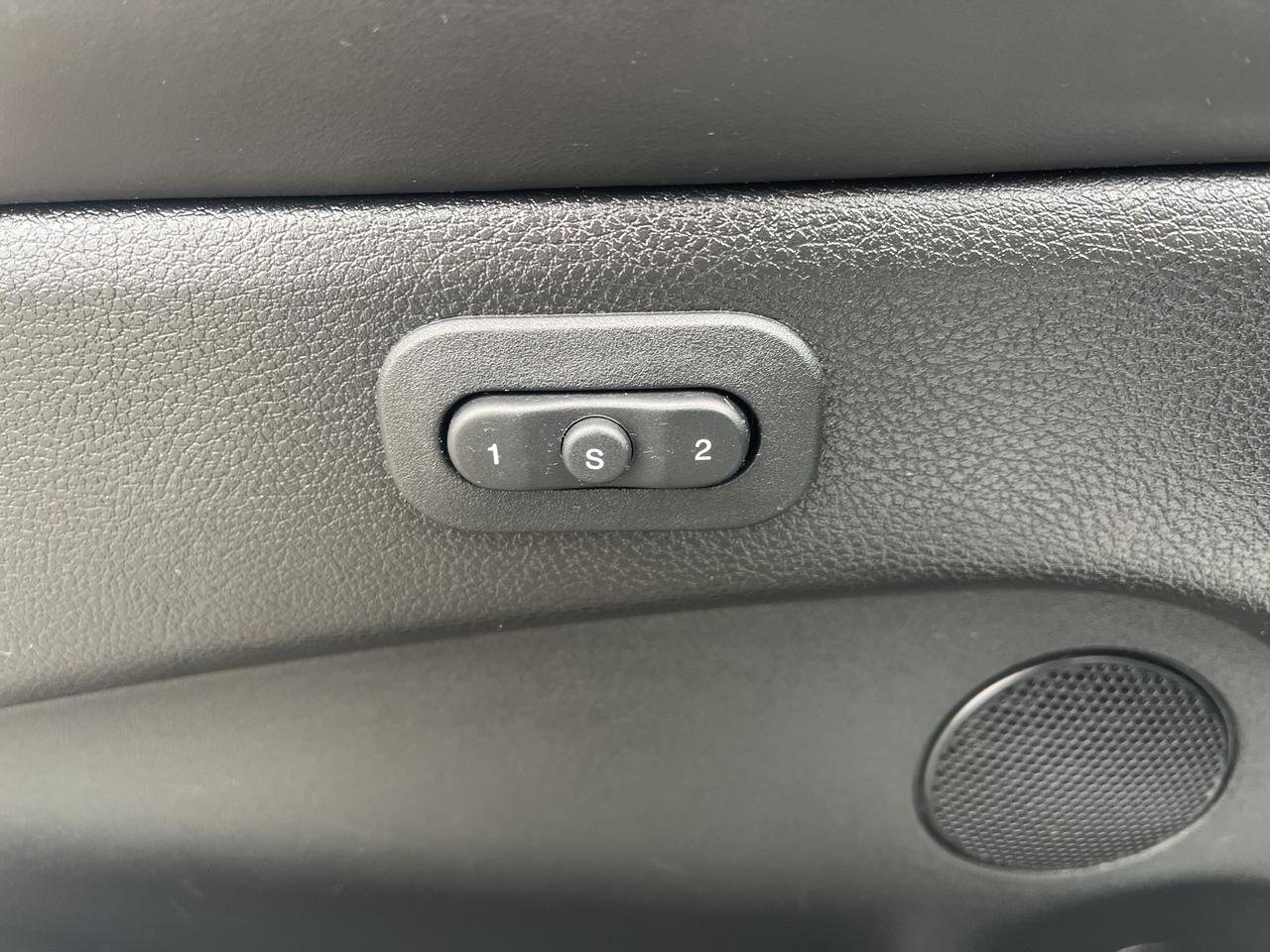2021 Jeep Grand Cherokee Overland - Pano Sunroof - Adaptive Cruise Photo