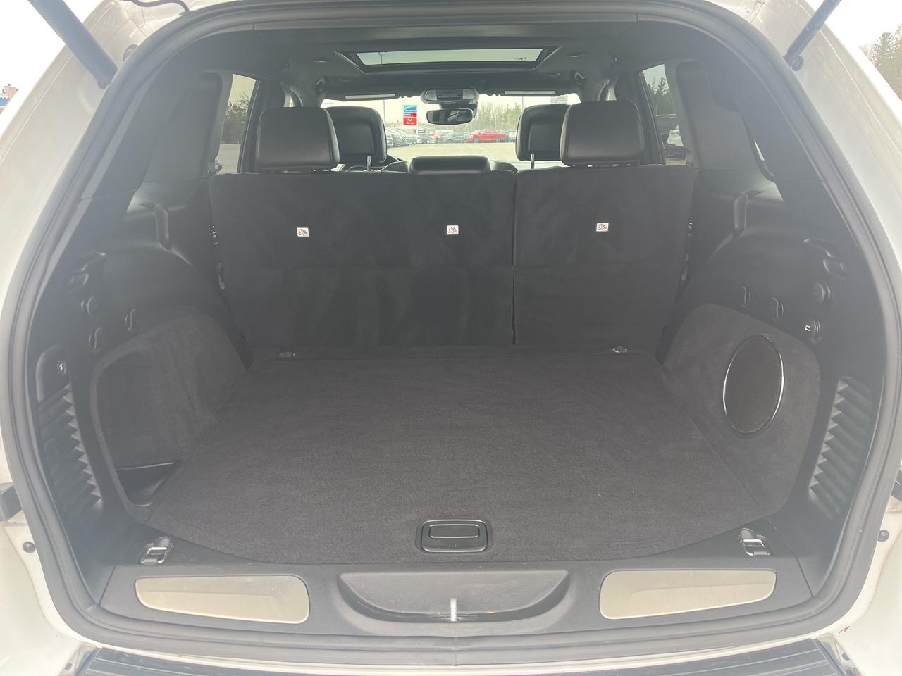 2021 Jeep Grand Cherokee Overland - Pano Sunroof - Adaptive Cruise Photo
