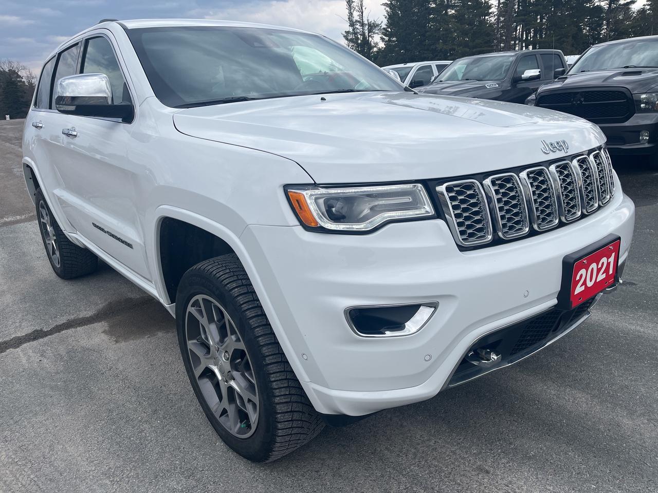2021 Jeep Grand Cherokee Overland - Pano Sunroof - Adaptive Cruise Photo