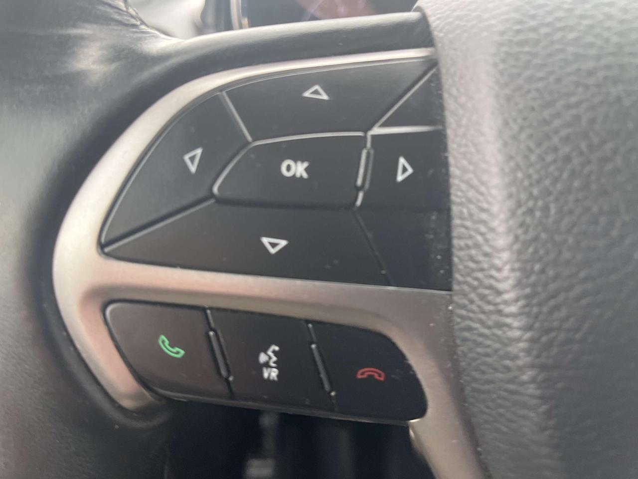 2021 Jeep Grand Cherokee Overland - Pano Sunroof - Adaptive Cruise Photo