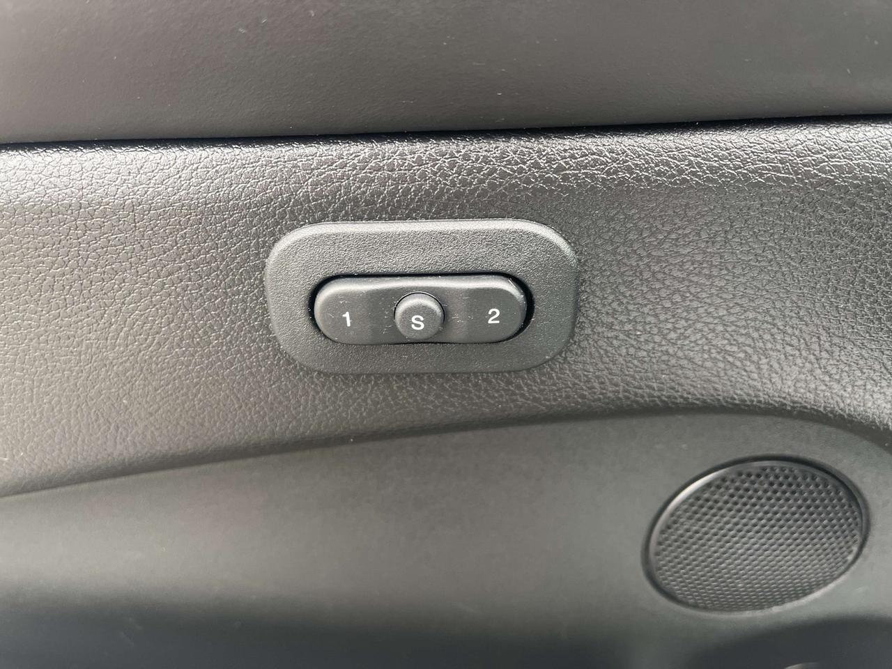 2021 Jeep Grand Cherokee Overland - Pano Sunroof - Adaptive Cruise Photo