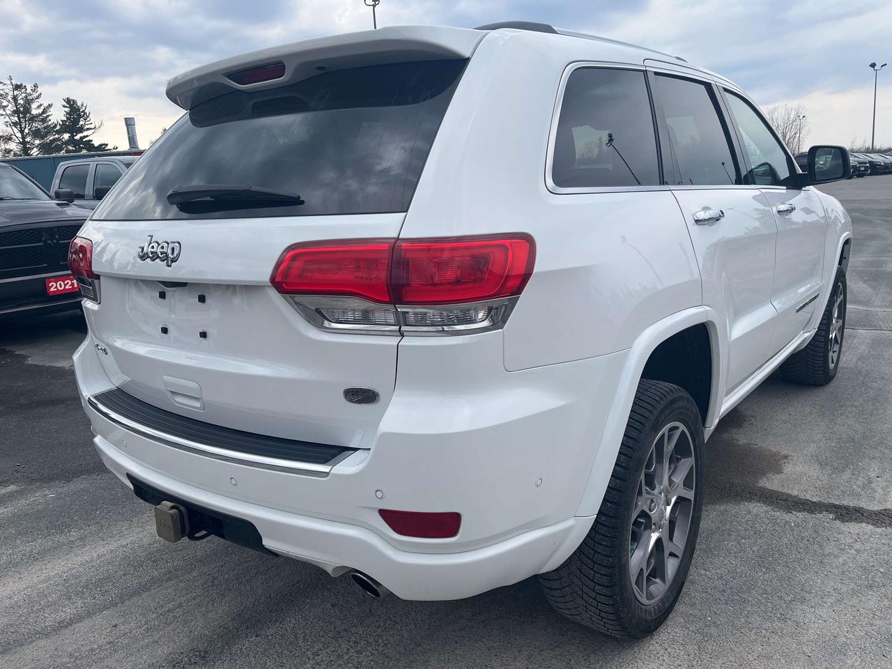 2021 Jeep Grand Cherokee Overland - Pano Sunroof - Adaptive Cruise Photo