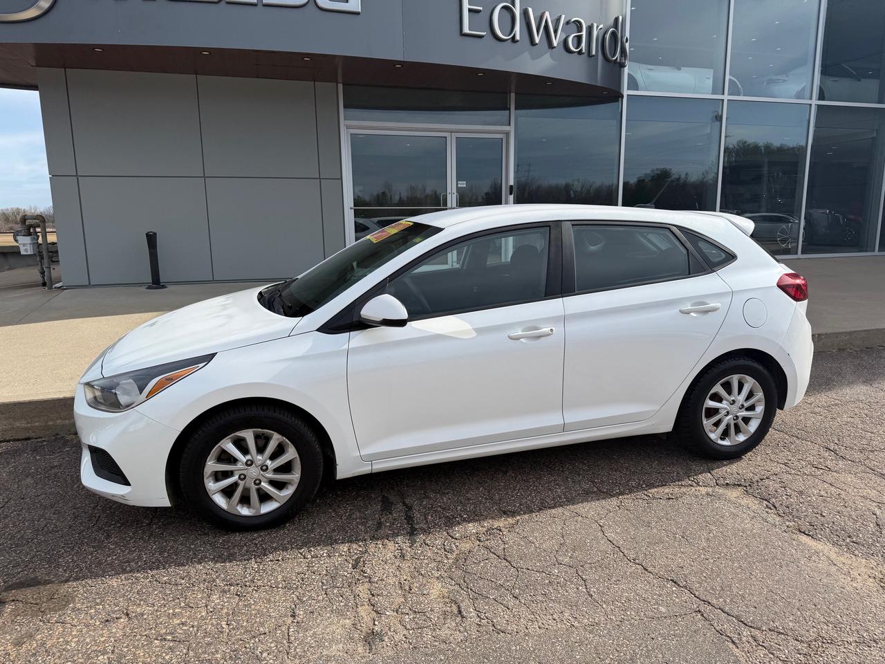 2019 Hyundai Accent Preferred (A6) 4dr Hatchback Photo
