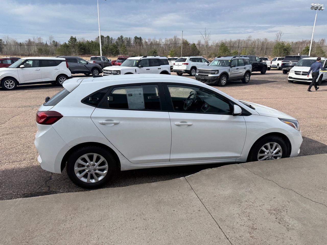 2019 Hyundai Accent Preferred (A6) 4dr Hatchback Photo