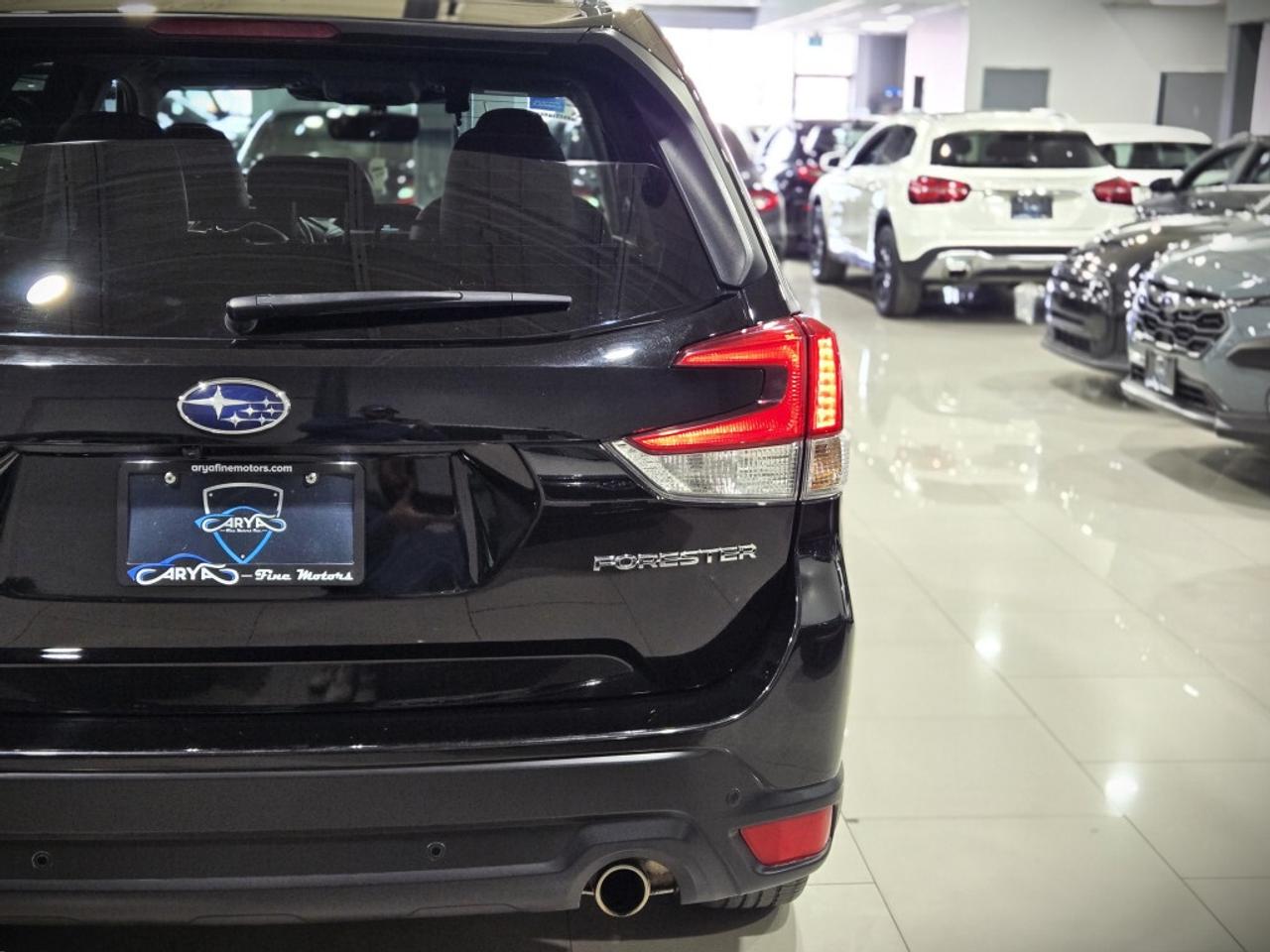 2023 Subaru Forester Limited w/Eyesight Tech NO ACCIDENT ONE OWNER Photo