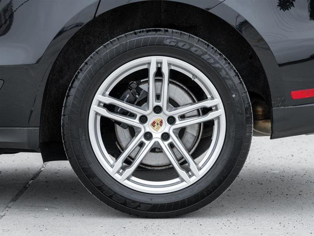 2024 Porsche Macan AWD CPO Premium Pkg Plus Sport Tailpipes in Black Photo