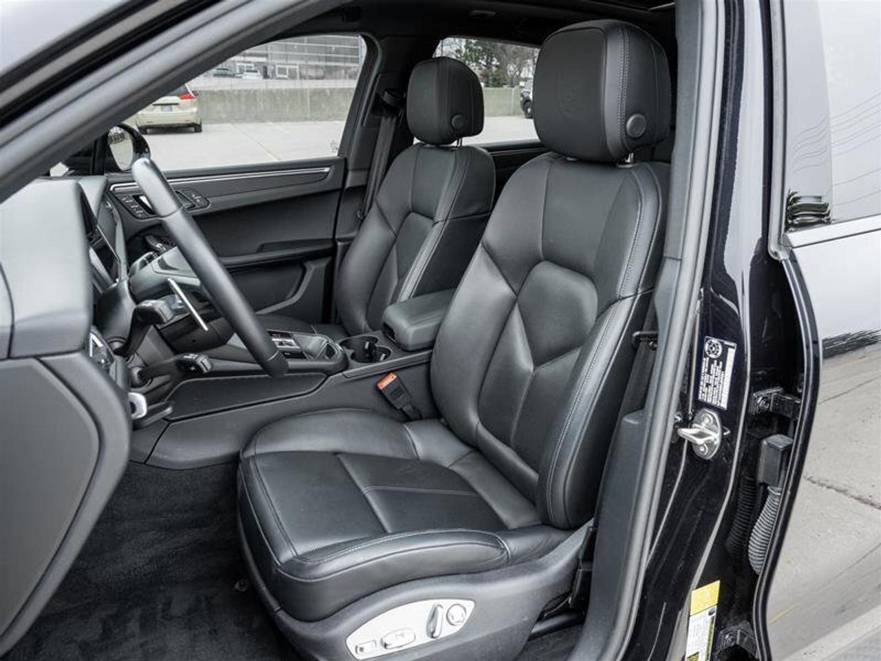 2024 Porsche Macan AWD CPO Premium Pkg Plus Sport Tailpipes in Black Photo