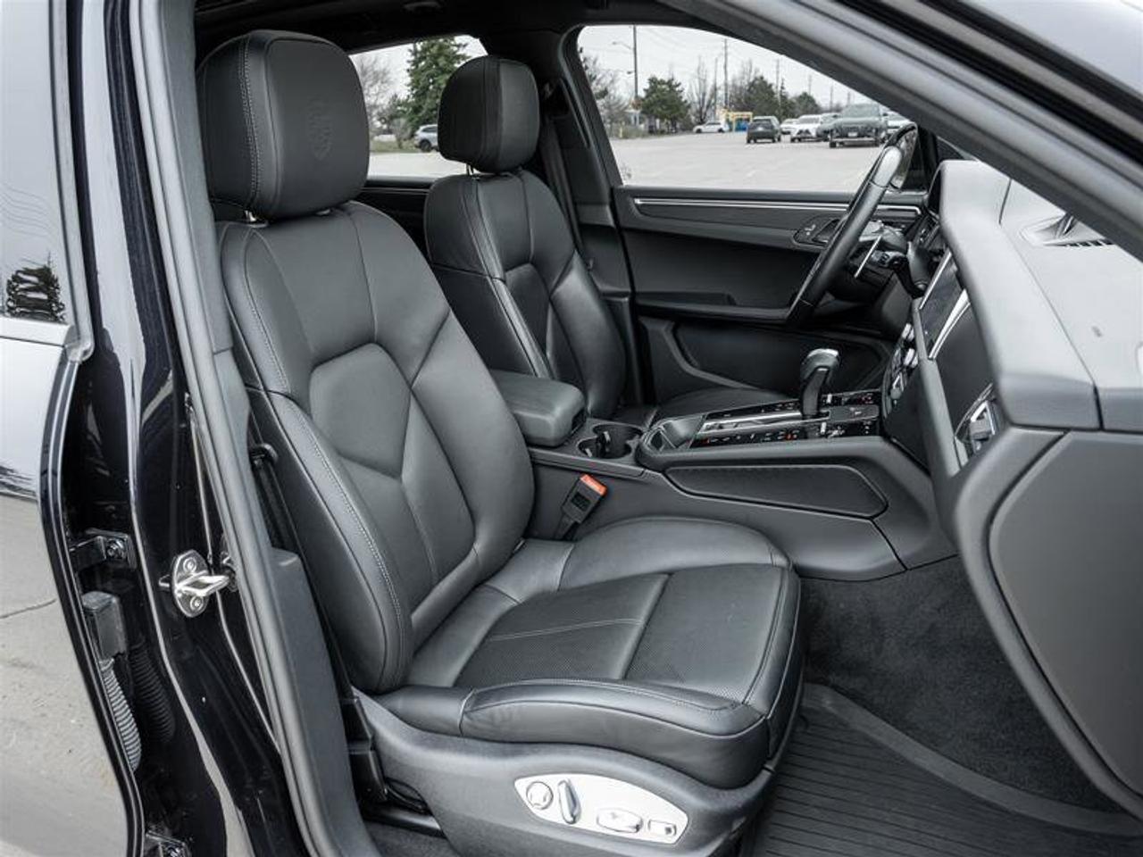 2024 Porsche Macan AWD CPO Premium Pkg Plus Sport Tailpipes in Black Photo