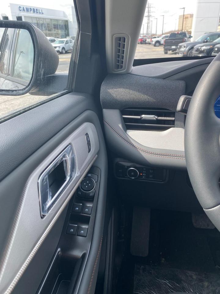 2026 Ford Explorer  Photo