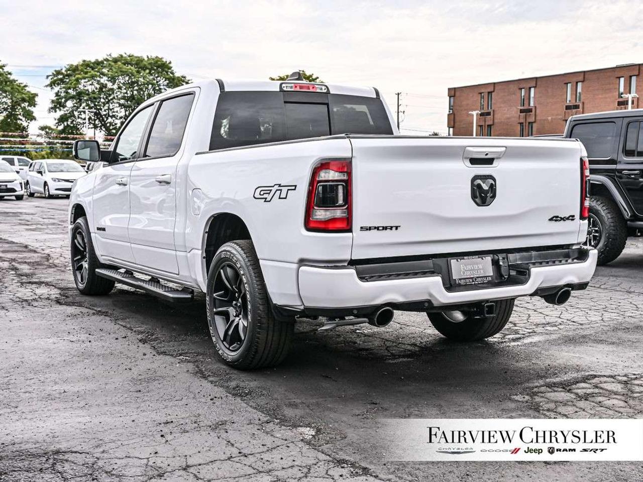 2022 RAM 1500 Sport 4x4 Crew Cab 5'7 Box G/T   3.92 REAR AXLE   CARPLAY   HEATED SEATS   REMOTE START   ALPINE   12 SCREEN Photo3