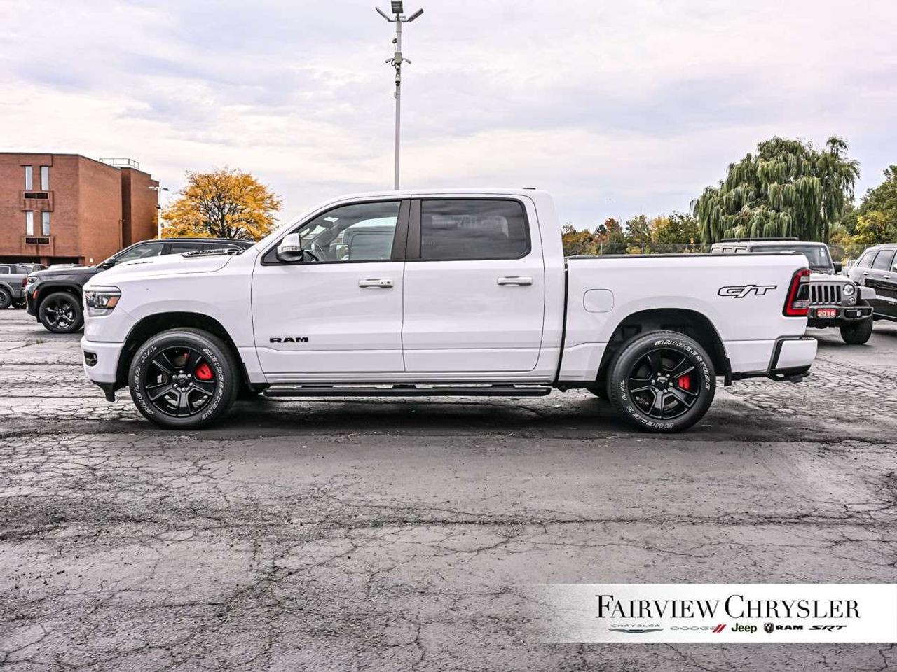 2022 RAM 1500 Sport 4x4 Crew Cab 5'7 Box G/T   3.92 REAR AXLE   CARPLAY   HEATED SEATS   REMOTE START   ALPINE   12 SCREEN Photo2