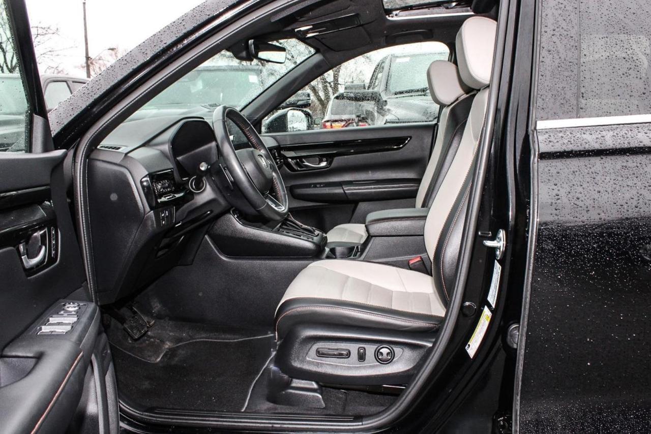 2024 Honda CR-V Touring  Gps BkpCam HtdSeats CruiseCtrl EcoMode Su Photo