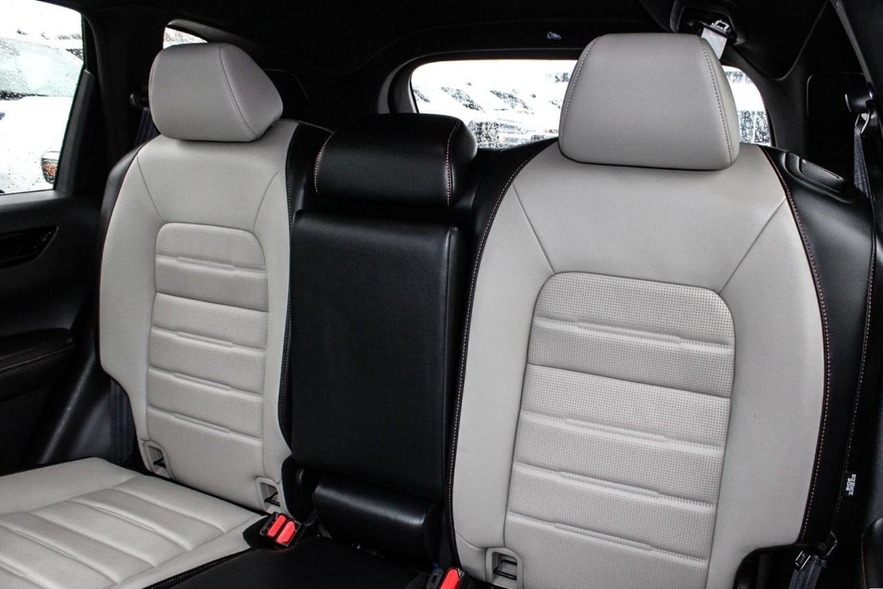 2024 Honda CR-V Touring  Gps BkpCam HtdSeats CruiseCtrl EcoMode Su Photo