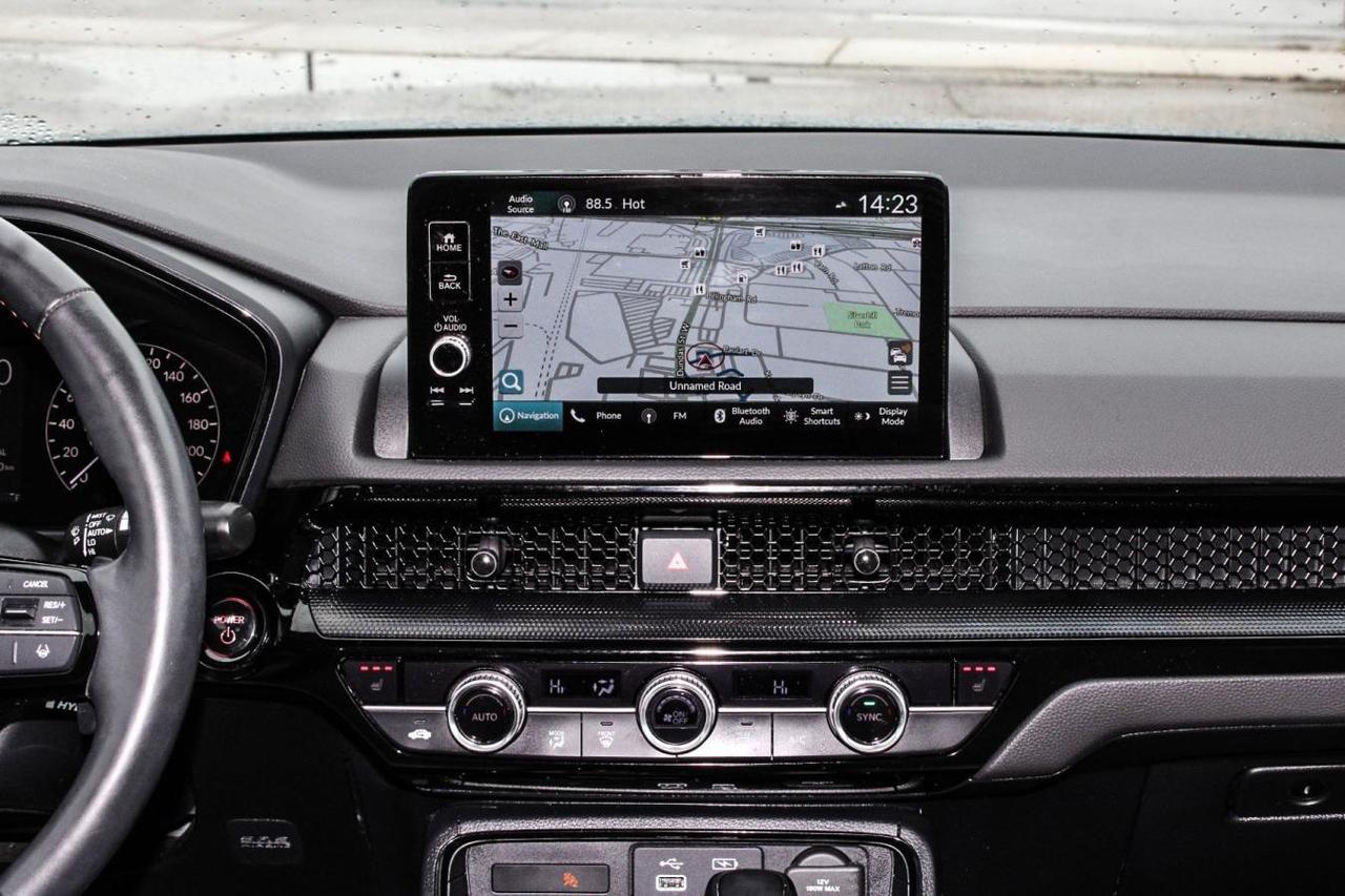 2024 Honda CR-V Touring  Gps BkpCam HtdSeats CruiseCtrl EcoMode Su Photo