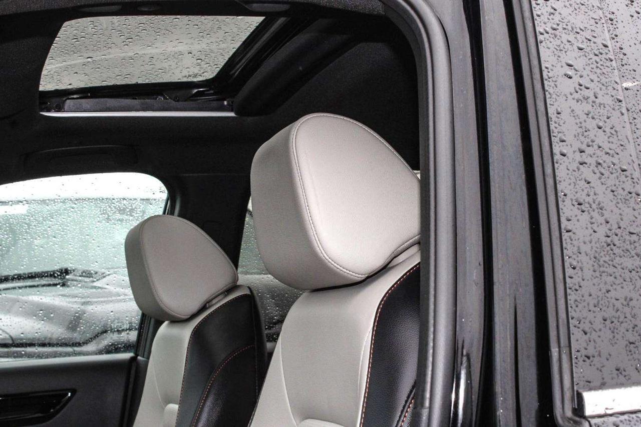 2024 Honda CR-V Touring  Gps BkpCam HtdSeats CruiseCtrl EcoMode Su Photo