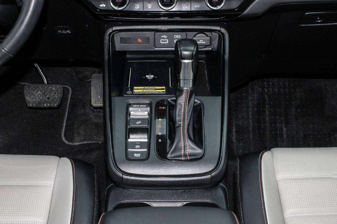2024 Honda CR-V Touring  Gps BkpCam HtdSeats CruiseCtrl EcoMode Su Photo