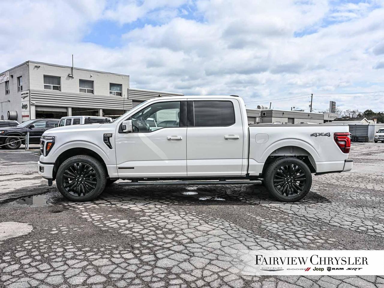 2025 Ford F-150 Platinum PANO ROOF   HYBRID   LEATHER   CARPLAY Photo