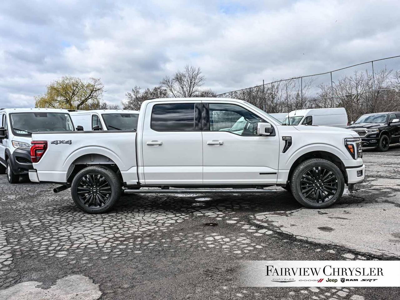 2025 Ford F-150 Platinum PANO ROOF   HYBRID   LEATHER   CARPLAY Photo
