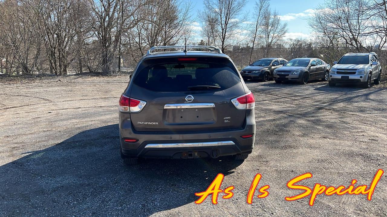 2016 Nissan Pathfinder SL 4dr 4x4 Photo