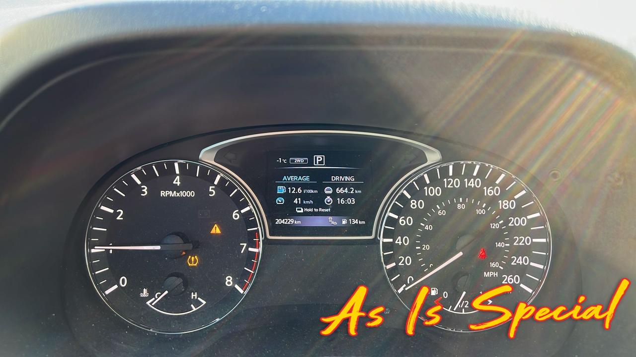 2016 Nissan Pathfinder SL 4dr 4x4 Photo