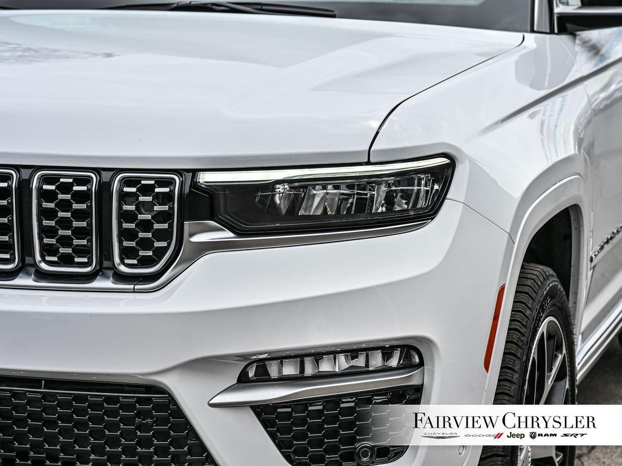 2025 Jeep Grand Cherokee Summit RESERVE   PANO ROOF   LEATHER   NAV   CARPL Photo