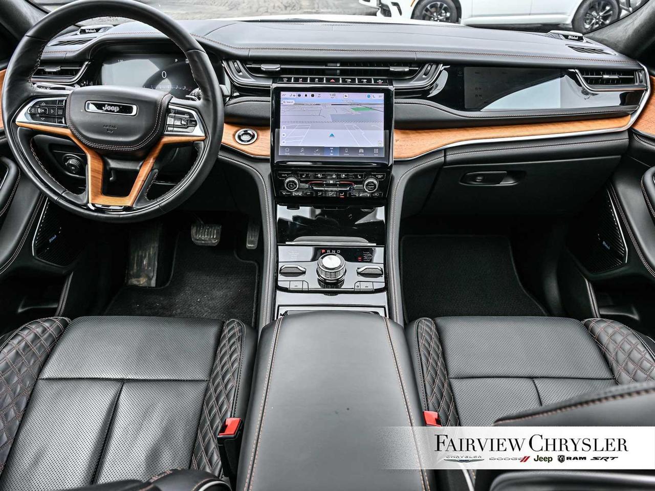 2025 Jeep Grand Cherokee Summit RESERVE   PANO ROOF   LEATHER   NAV   CARPL Photo
