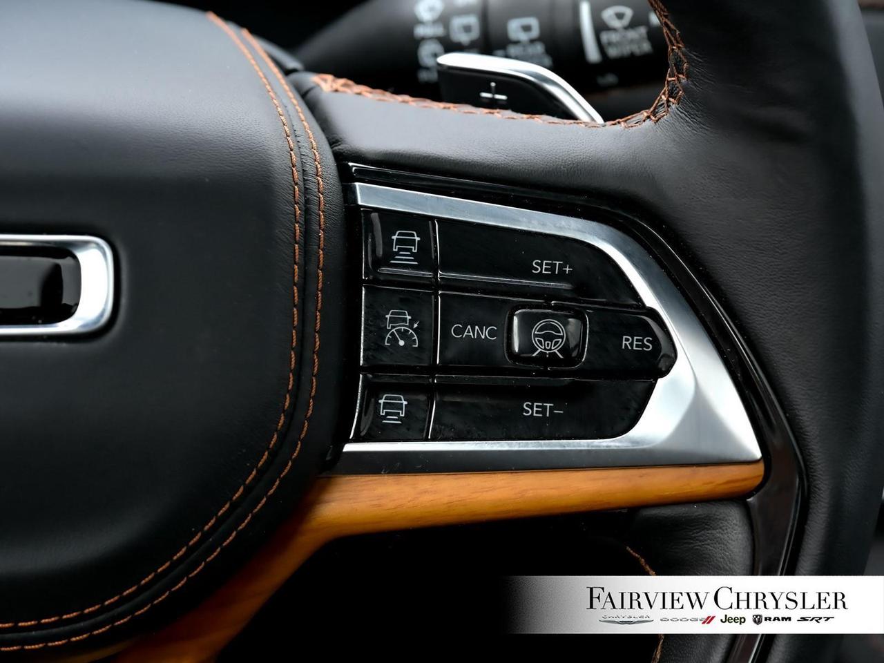 2025 Jeep Grand Cherokee Summit RESERVE   PANO ROOF   LEATHER   NAV   CARPL Photo