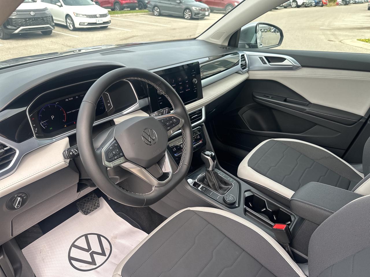 2025 Volkswagen Taos Comfortline 4Motion Photo4