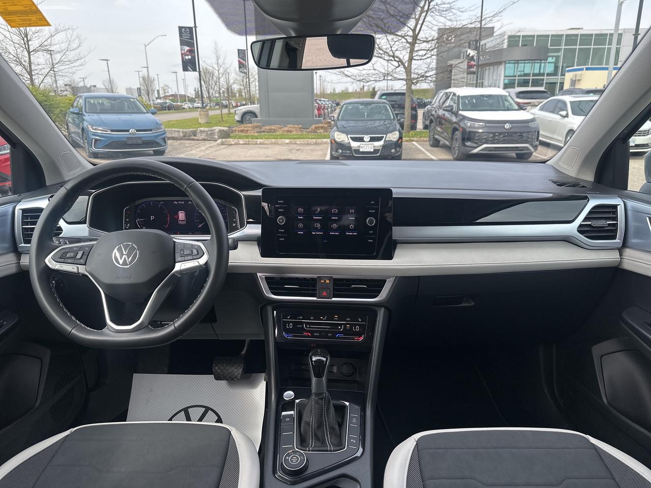 2025 Volkswagen Taos Comfortline 4Motion Photo