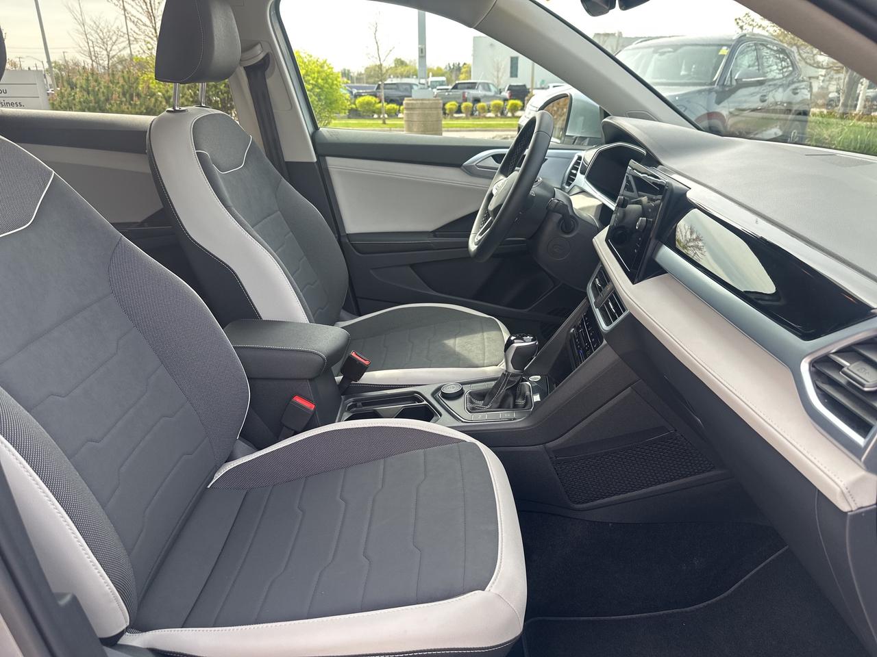 2025 Volkswagen Taos Comfortline 4Motion Photo