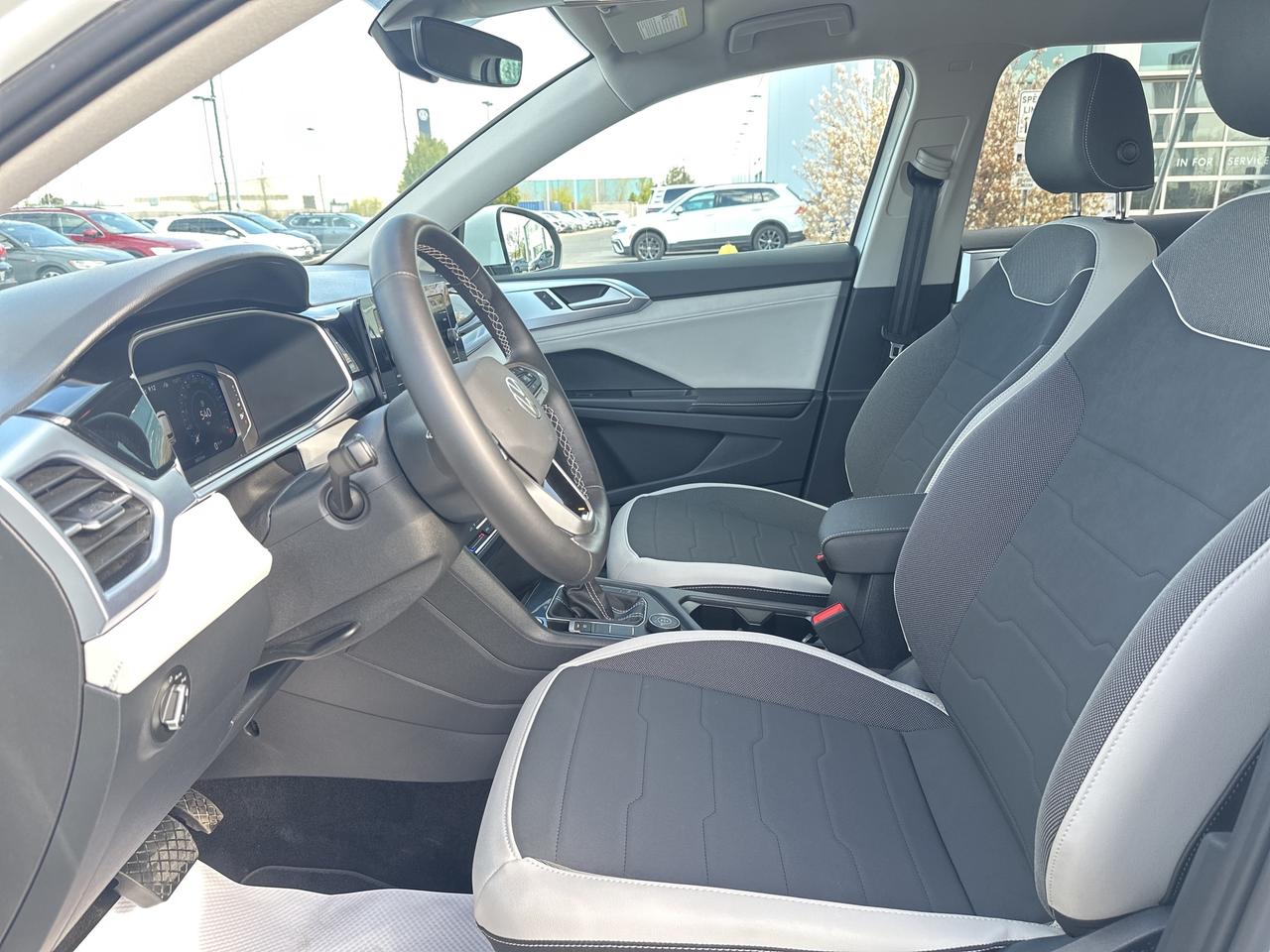 2025 Volkswagen Taos Comfortline 4Motion Photo