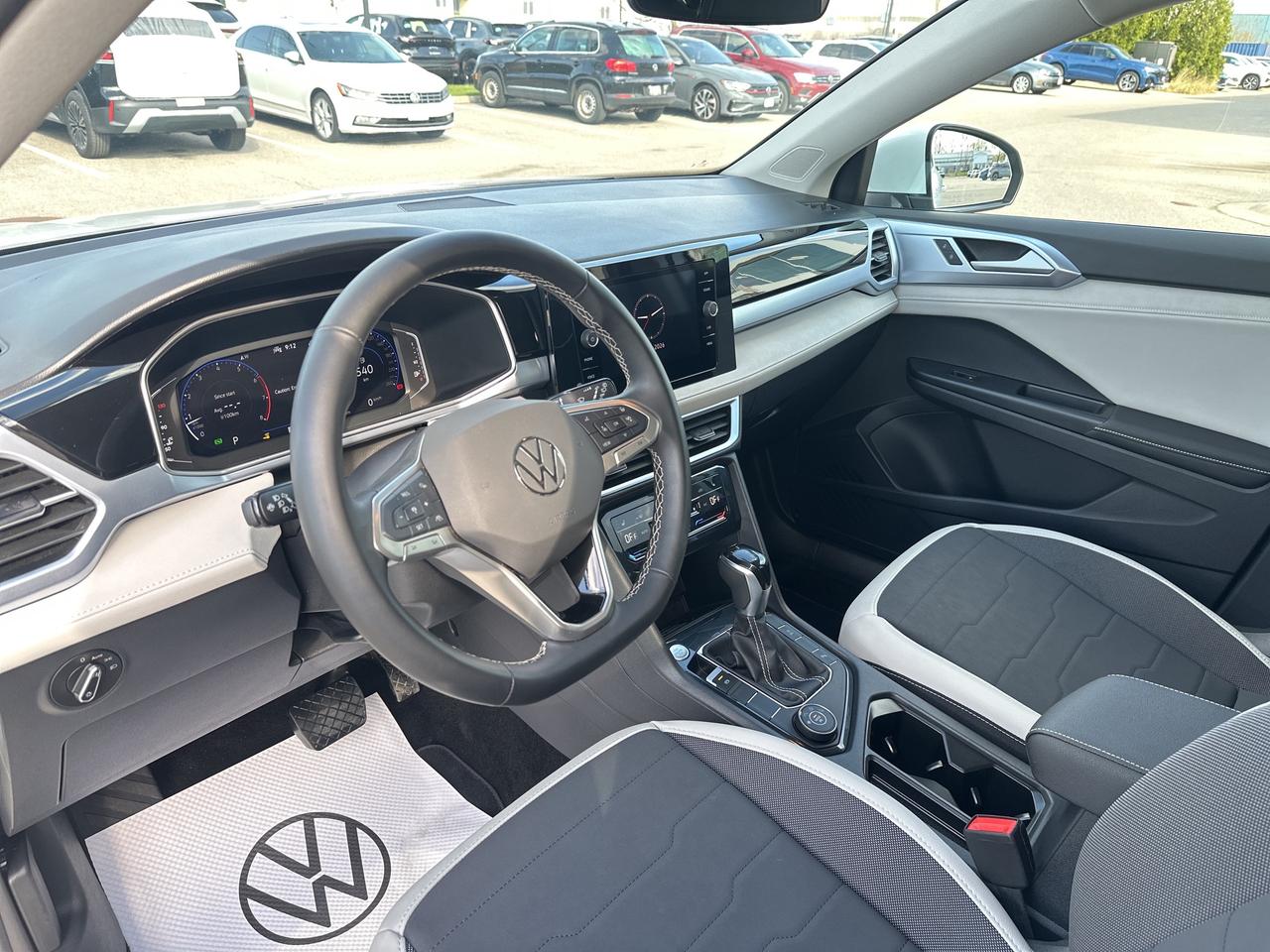 2025 Volkswagen Taos Comfortline 4Motion Photo