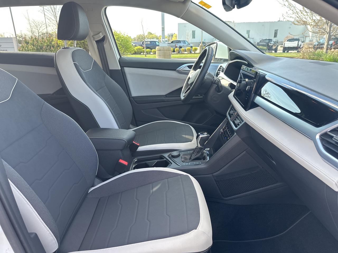 2025 Volkswagen Taos Comfortline 4Motion Photo