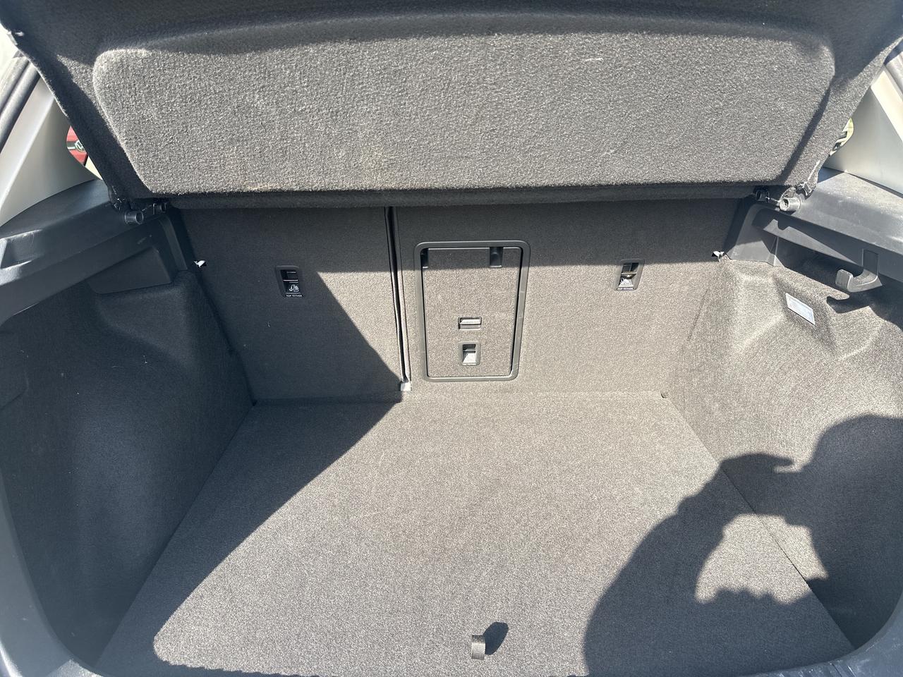 2025 Volkswagen Taos Comfortline 4Motion Photo