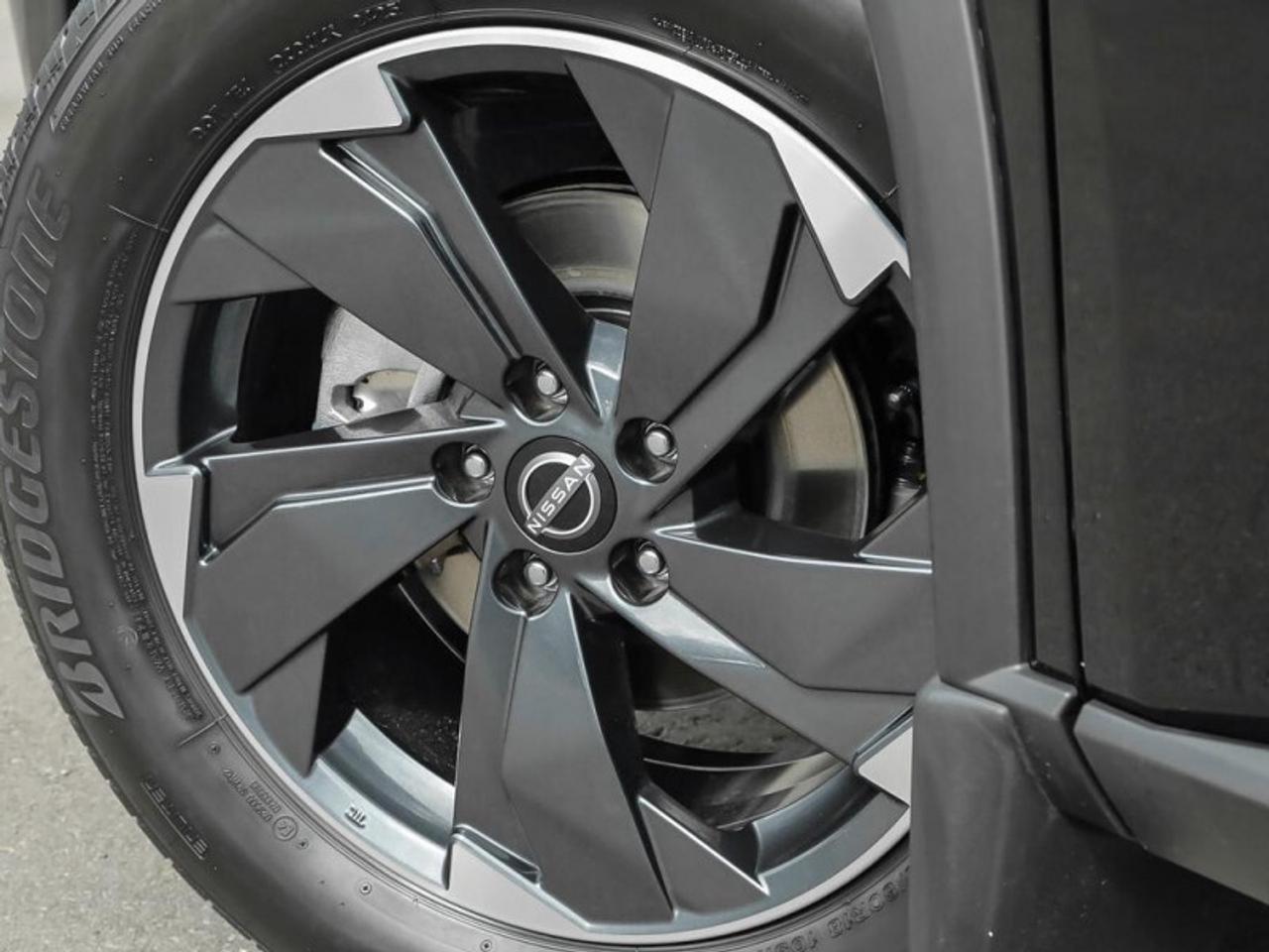 2026 Nissan Rogue SV Moonroof  - Low Mileage Photo