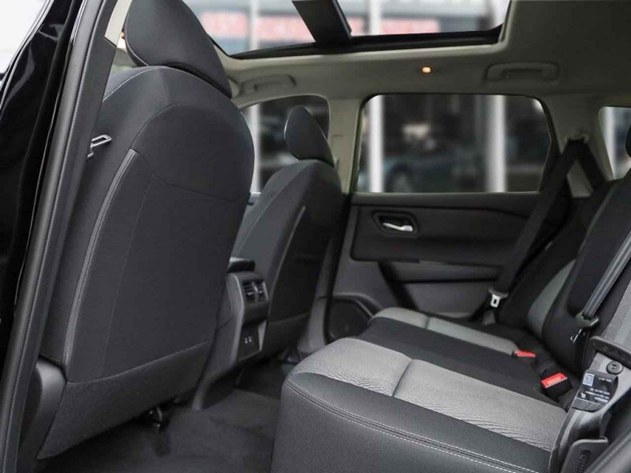 2026 Nissan Rogue SV Moonroof  - Low Mileage Photo