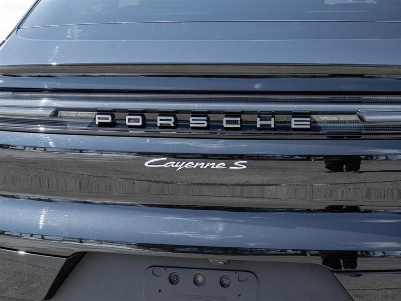 2025 Porsche Cayenne S E-Hybrid Coupe AWD Premium Pkg Plus  Technology Photo