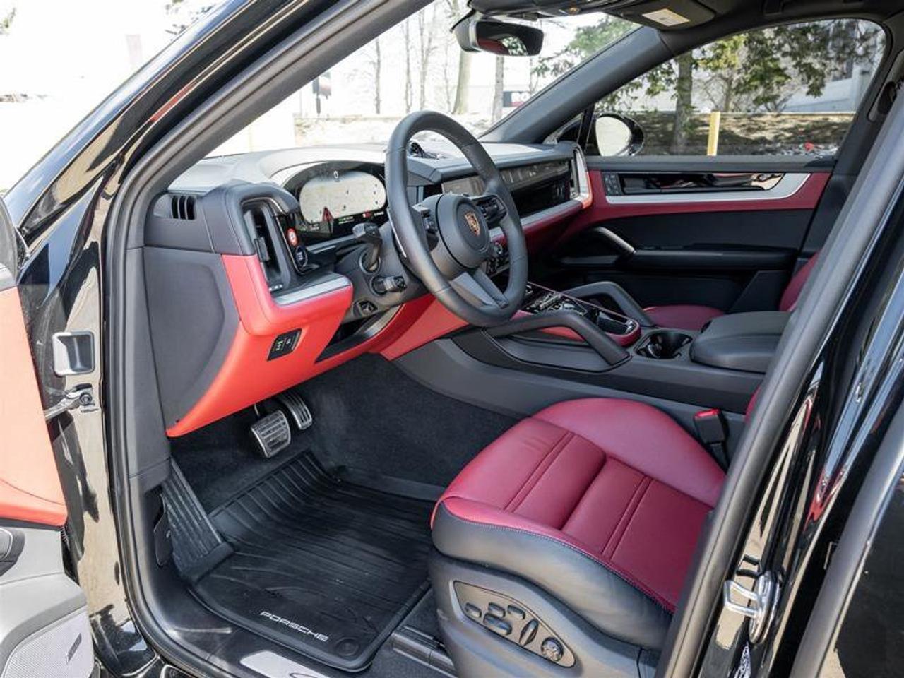 2025 Porsche Cayenne S E-Hybrid Coupe AWD Premium Pkg Plus  Technology Photo