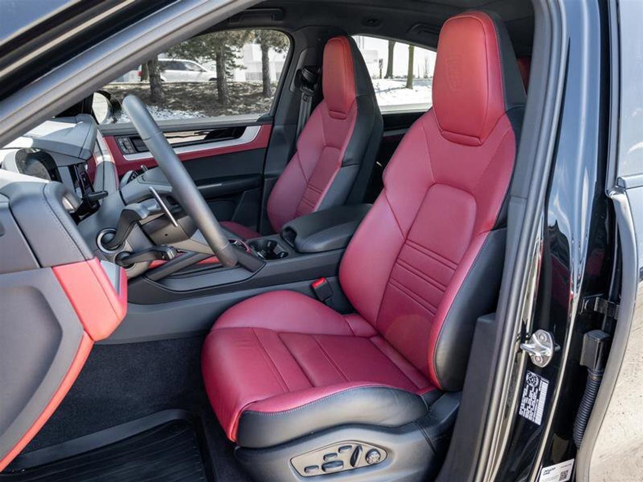 2025 Porsche Cayenne S E-Hybrid Coupe AWD Premium Pkg Plus  Technology Photo