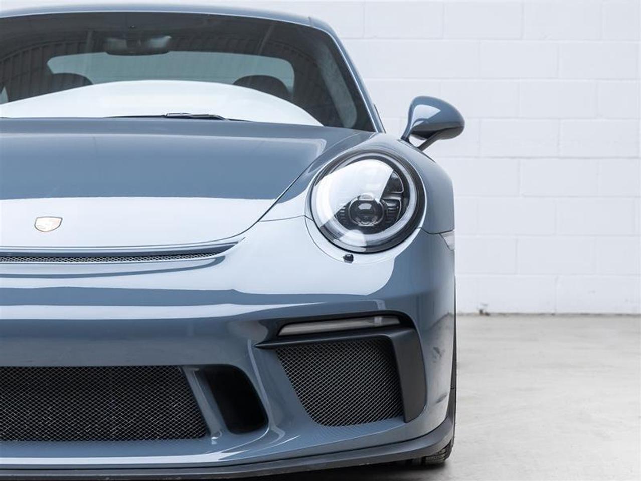 2018 Porsche 911  Photo4