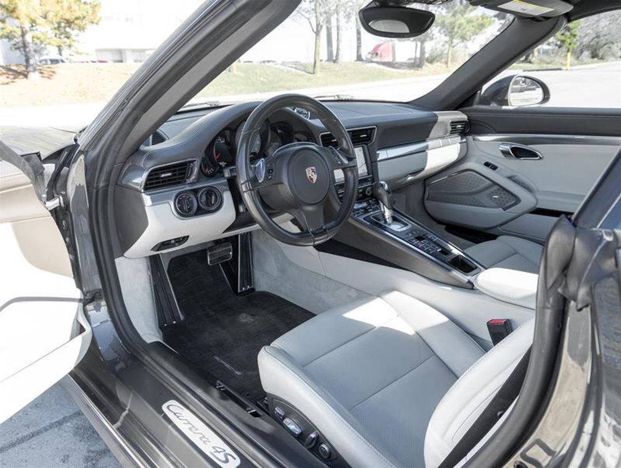 2013 Porsche 911 Carrera 4S Cabriolet Premium Pkg Plus BOSE® Audio Photo