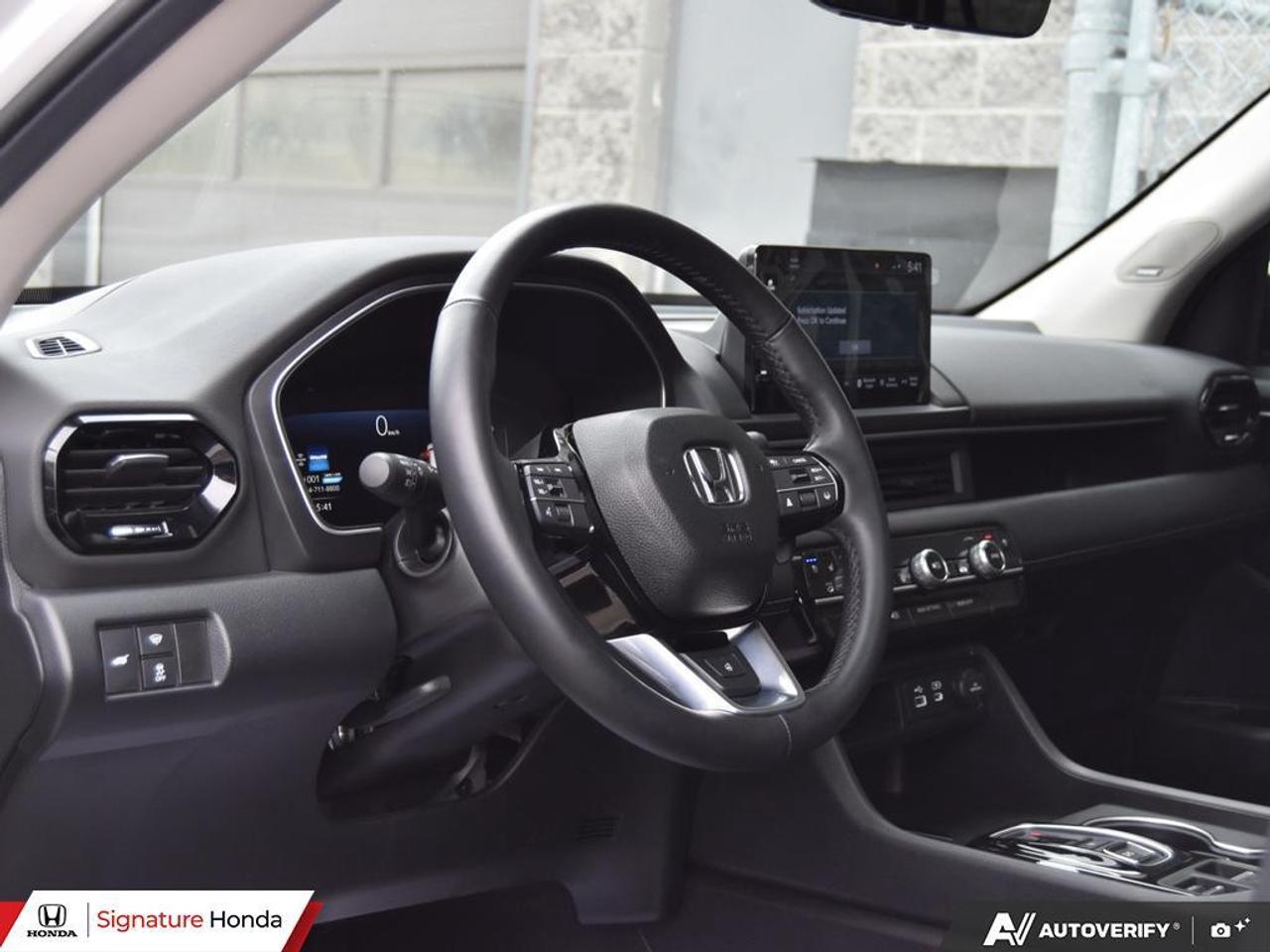 2025 Honda Pilot Touring Photo