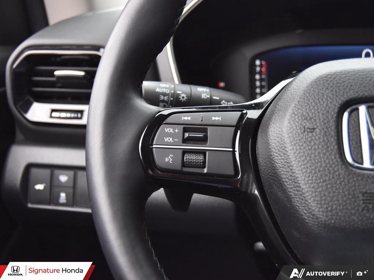 2025 Honda Pilot Touring Photo