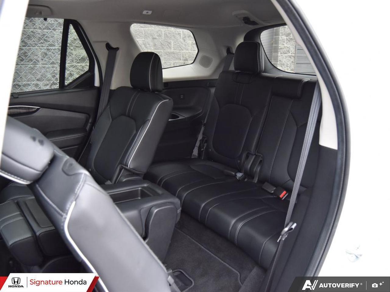 2025 Honda Pilot Touring Photo